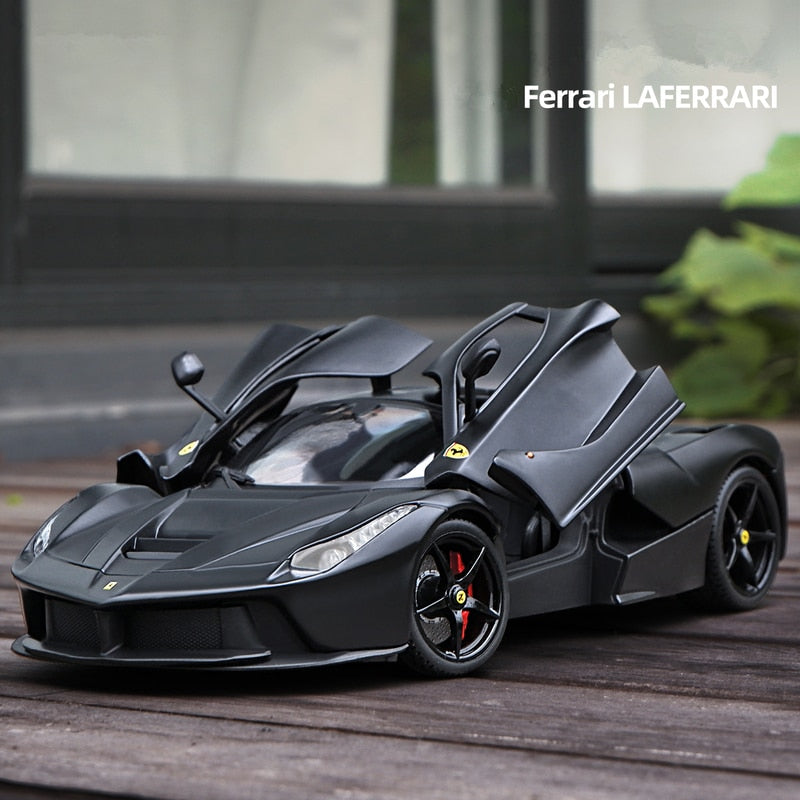 Experience the Thrill of the Iconic Ferrari Laferrari with Our 1:32 Scale Diecast Replica - High Simulation Sound and Light Effects - Perfect Gift for Car Enthusiasts of All Ages