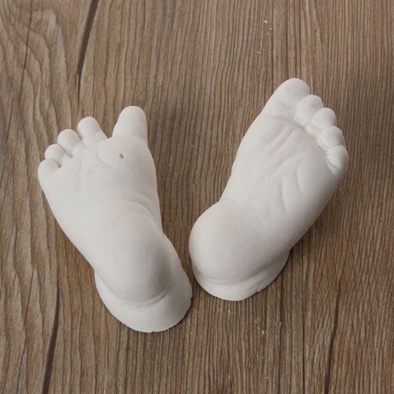 Capture Every Detail with Our Mini 3D Hand & Foot Casting Kit - The Perfect Keepsake Gift for New Parents and Godparents! Non-Toxic, Non-Allergenic, and 100% Biodegradable Casting Materials Included. Create a Timeless Treasure to Cherish Forever